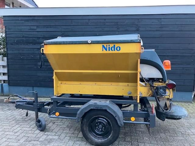 Nido Stratos B11-18 AWAL  zoutstrooier, Zakelijke goederen, Machines en Bouw | Onderhoud en Reiniging, Ophalen
