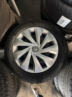 Volkswagen polo banden 4seizoenmet velg originele wieldop, Auto-onderdelen, Banden en Velgen, 16 inch, All Season, Band(en), 185 mm