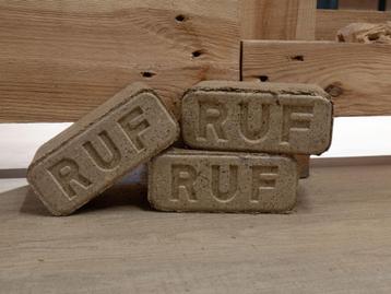 Ruff briketten 96 x 10 kg. -    100% naaldhout.  € 300,00 beschikbaar voor biedingen