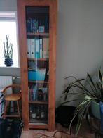 Houten boekenkast met glazen deur, Huis en Inrichting, Kasten | Boekenkasten, Ophalen, Met deur(en), 50 tot 100 cm, Zo goed als nieuw