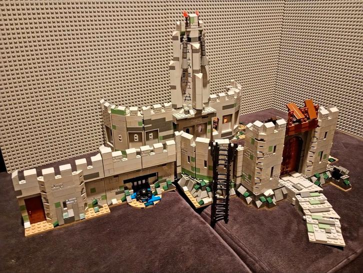 LEGO Lord of the rings The Battle of Helm's Deep 9474, Kinderen en Baby's, Speelgoed | Duplo en Lego, Zo goed als nieuw, Lego