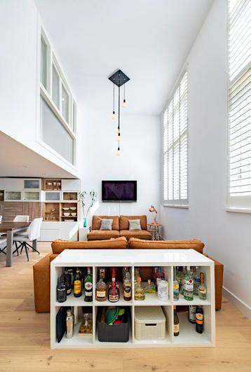 IKEA Kallax glazend hout / shiny wood beschikbaar voor biedingen