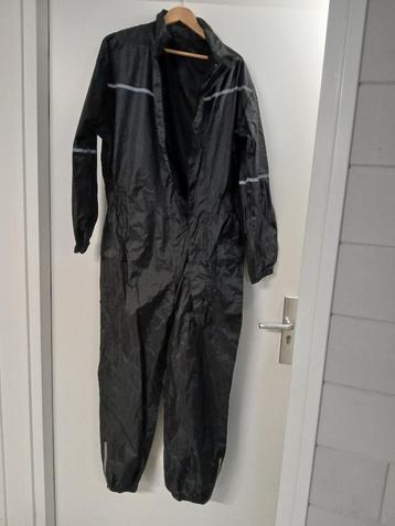 Regenpak maat S beschikbaar voor biedingen