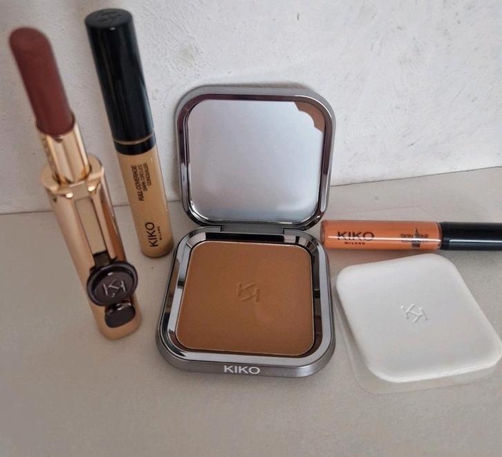 Kiko make-up lipstick concealer & poeder, Sieraden, Tassen en Uiterlijk, Uiterlijk | Cosmetica en Make-up, Zo goed als nieuw, Gehele gezicht