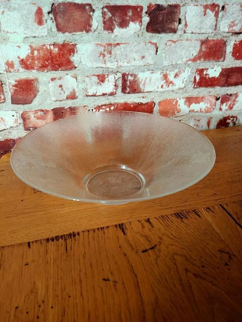 Glazen schaal / fruitschaal van geribbeld glas, Huis en Inrichting, Woonaccessoires | Schalen en Manden, Zo goed als nieuw, Schaal