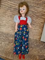 Vintage CAMAY fashiondoll met Dirndl jurk ca 1965, Ophalen of Verzenden, Gebruikt, Fashion Doll