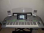 Yamaha Tyros 2, 61 toetsen met boxen en stick vol met muziek, Ophalen, Zo goed als nieuw, 61 toetsen, Yamaha
