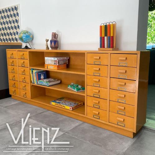 Vintage, industriële houten schoolkast met lades, schappen, Huis en Inrichting, Kasten | Wandmeubels, Gebruikt, Minder dan 100 cm