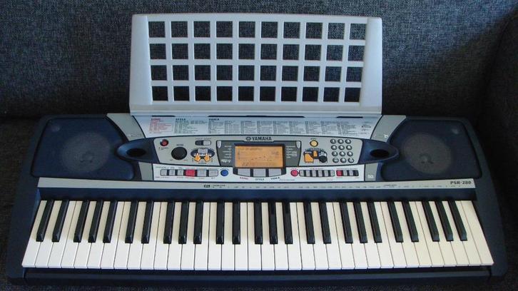Yamaha PSR-280, Muziek en Instrumenten, Keyboards, Gebruikt, 61 toetsen, Yamaha, Aanslaggevoelig, Midi-aansluiting, Ophalen of Verzenden