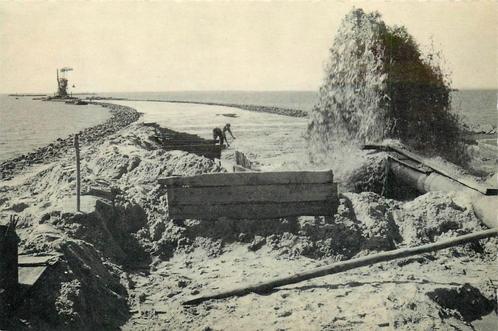 (701-201-043) Harderwijk Dijkbouw Z Flevoland, Verzamelen, Ansichtkaarten | Nederland, Gelderland, Verzenden