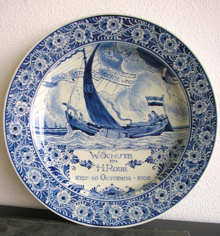 Groot wandbord Porceleyne Fles 1952. In perfecte staat!!, Antiek en Kunst, Antiek | Keramiek en Aardewerk, Ophalen of Verzenden