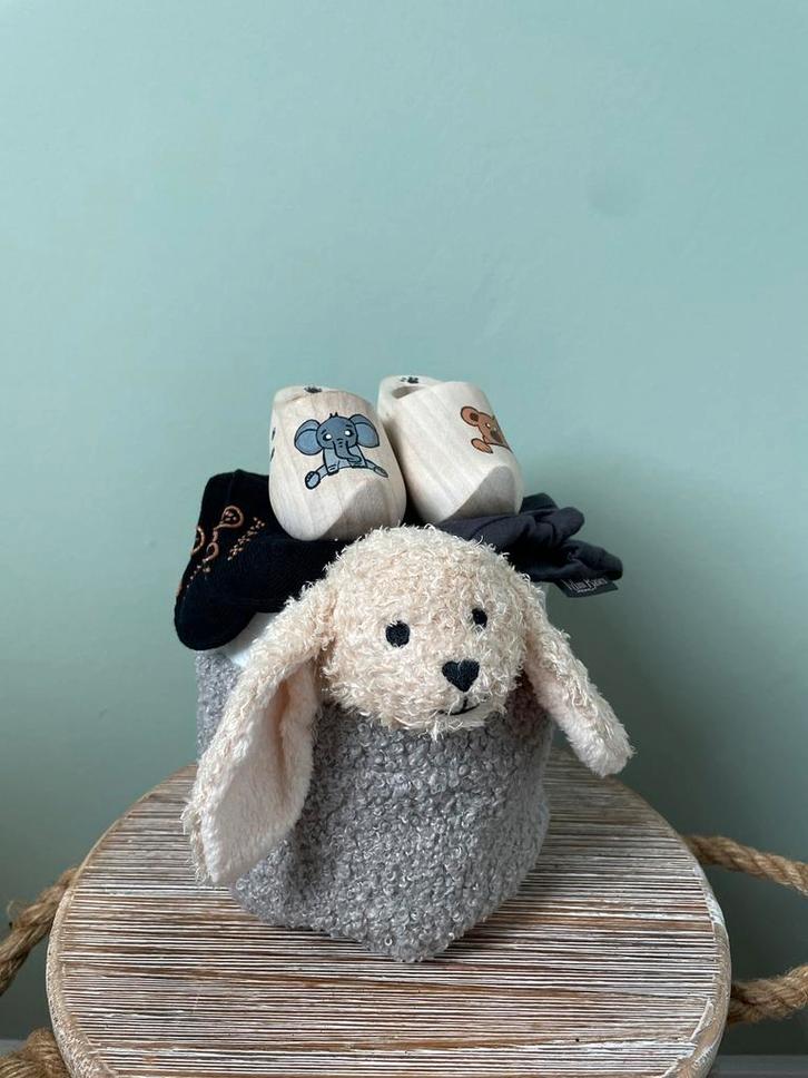 Luiertaart/ kraampakket met klompjes🐻🐘, Kinderen en Baby's, Kraamcadeaus en Geboorteborden, Nieuw, Kraamcadeau, Ophalen of Verzenden