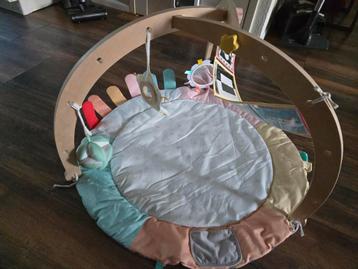 Oh my baby Montessori Speelmat/babygym beschikbaar voor biedingen