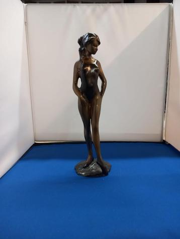 Bronzen beeld Vrouw in badkpak - Fernando Regazzo