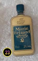 Marie Brizard likeur pin, Verzenden, Zo goed als nieuw, Merk, Speldje of Pin