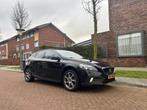 Volvo V40 Cross Country 2.0 D4 191 PK 2015 Zwart, Auto's, Volvo, 4 cilinders, Zwart, Leder, 1375 kg