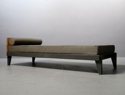 Jean Prouve by G-Star Raw for Vitra - Flavigny Daybed, Huis en Inrichting, Banken | Voetenbanken en Poefen, Zo goed als nieuw