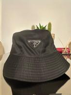 Mooie Bucket hat van prada, Kleding | Dames, Hoeden en Petten, Nieuw, One size fits all, Ophalen of Verzenden, Hoed