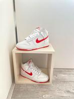 Nike dunk high maat 40, Kleding | Heren, Schoenen, Wit, Nike, Ophalen of Verzenden, Zo goed als nieuw