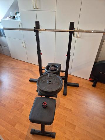 Decathlon Benchpress met Stang & Gewichten beschikbaar voor biedingen