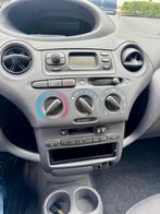 Toyota YARIS 1.0-16V VVT-i Terra 3DRS HB RIJDT GOED NAP APK, Auto's, Voorwielaandrijving, Gebruikt, 400 kg, 68 pk