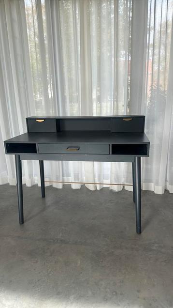 Bureau Maison du monde beschikbaar voor biedingen