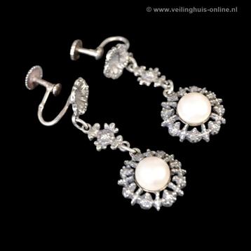 Art Deco oorbellen beschikbaar voor biedingen