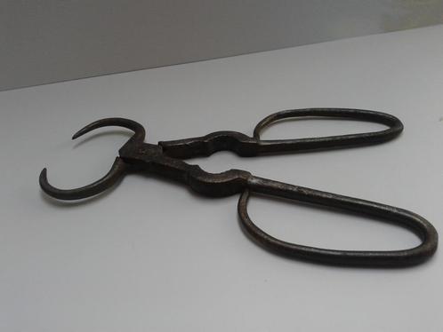 CURIOSA <> Oud Keukengerei <> Kandijtang / Suikerbreektang, Antiek en Kunst, Antiek | Keukenbenodigdheden, Ophalen of Verzenden