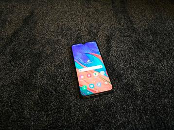 Samsung Galaxy A40 (zie omschrijving) beschikbaar voor biedingen