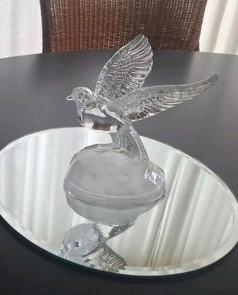 Glazen beeldje vogel (evt met gratis spiegel)  beschikbaar voor biedingen