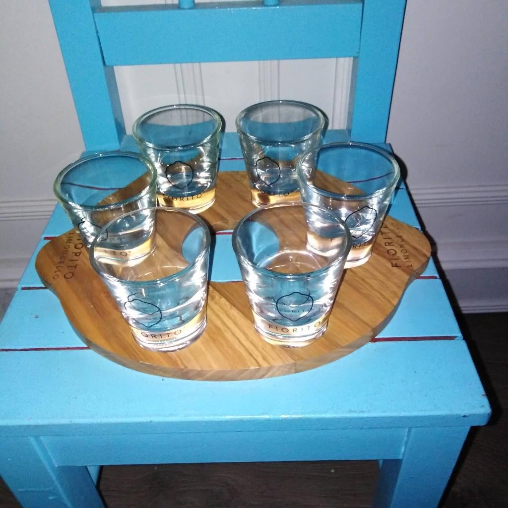 Fiorito Limoncello borrel glaasjes op serveerplateautje, Ophalen, Zo goed als nieuw, Borrel- of Shotglas
