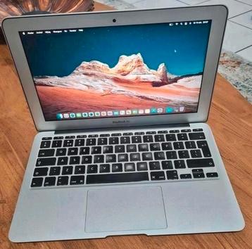 Mooi MacBook Air 11 inch - Goede Staat + Office beschikbaar voor biedingen