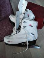 Witte Kunstschaatsen - Maat 40 zo goed als nieuw, Sport en Fitness, Schaatsen, Ophalen of Verzenden, Gebruikt, Kunstschaatsen