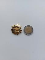 broche met een gouden bloem, Sieraden, Tassen en Uiterlijk, Broches, Ophalen of Verzenden, Zo goed als nieuw, Goud, Overige materialen