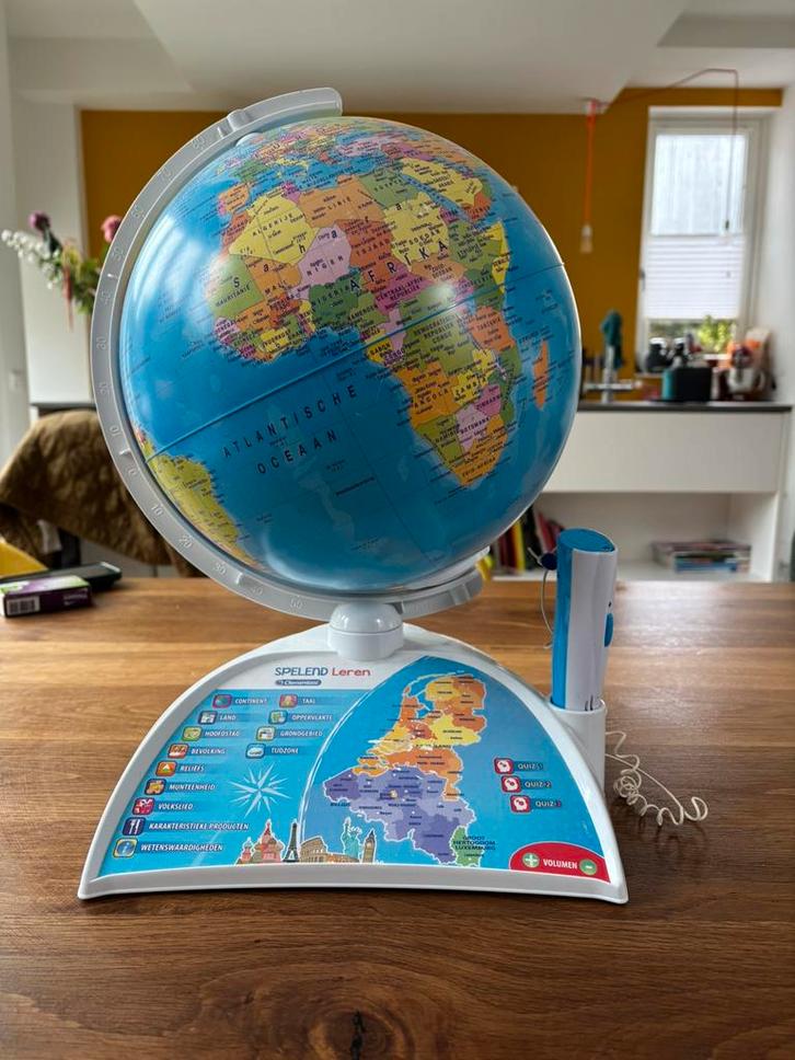 Interactieve Wereldbol van Clementoni spelend leren, Kinderen en Baby's, Speelgoed | Educatief en Creatief, Gebruikt, Ophalen