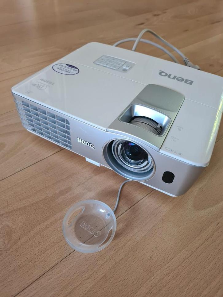 BenQ W1080ST Short Throw Beamer, Audio, Tv en Foto, Beamers, Gebruikt, Ophalen of Verzenden