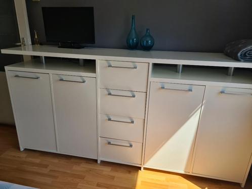 Mooi groot wit dressoir voor slaapkamer/babykamer/woonkam, Huis en Inrichting, Kasten | Dressoirs, Gebruikt, 200 cm of meer, 25 tot 50 cm