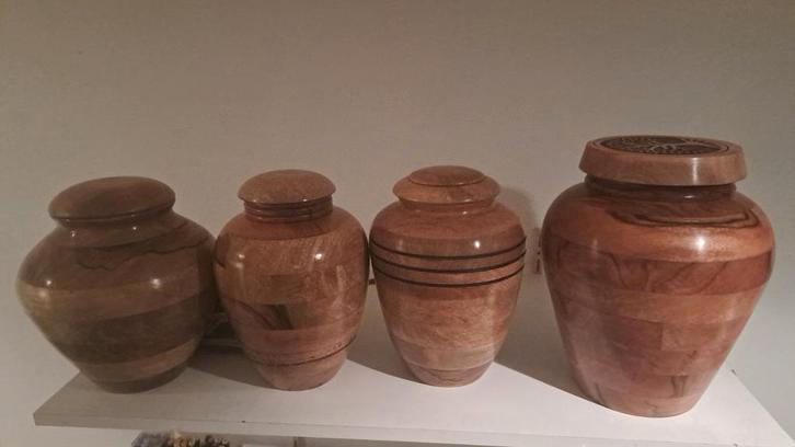 Nieuwe diversen urnen, Huis en Inrichting, Woonaccessoires | Vazen, Nieuw, Overige kleuren, Minder dan 50 cm, Overige materialen