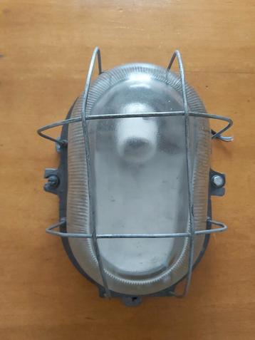Industriële wandlamp/Bully lamp Zans beschikbaar voor biedingen