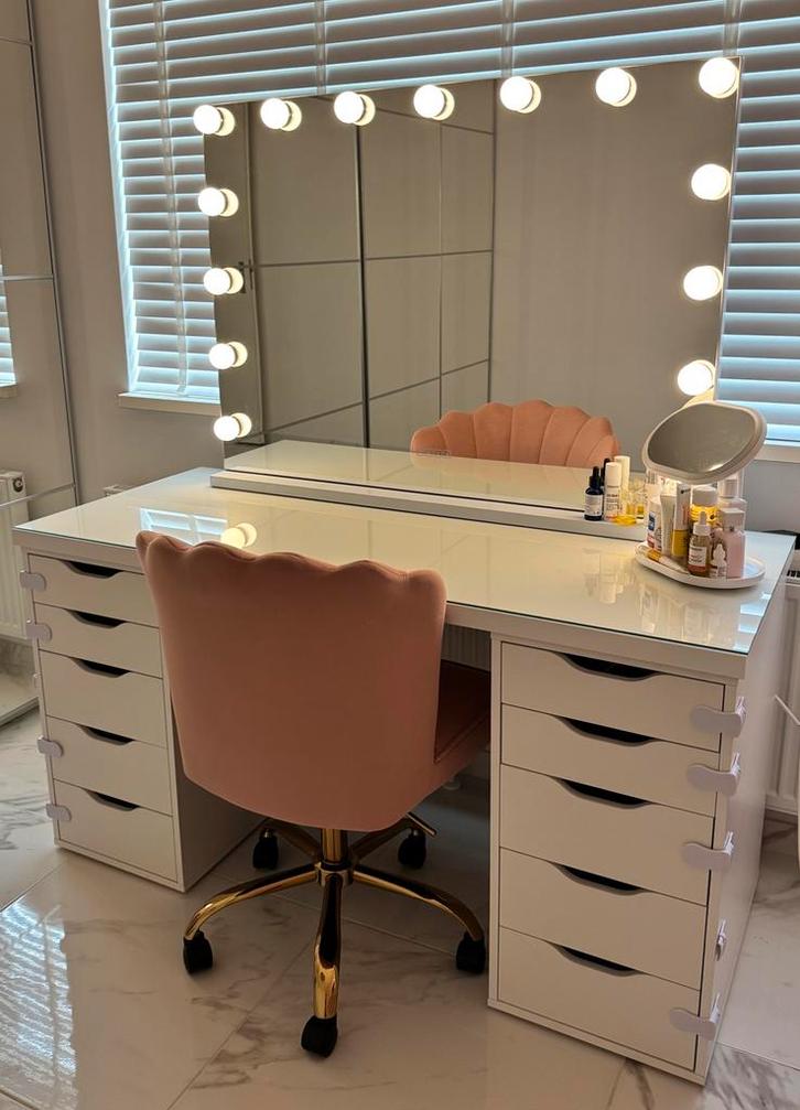 Luxe make-up tafel met spiegel, verlichting en Bluetooth, Huis en Inrichting, Tafels | Kaptafels, Zo goed als nieuw, 100 tot 150 cm