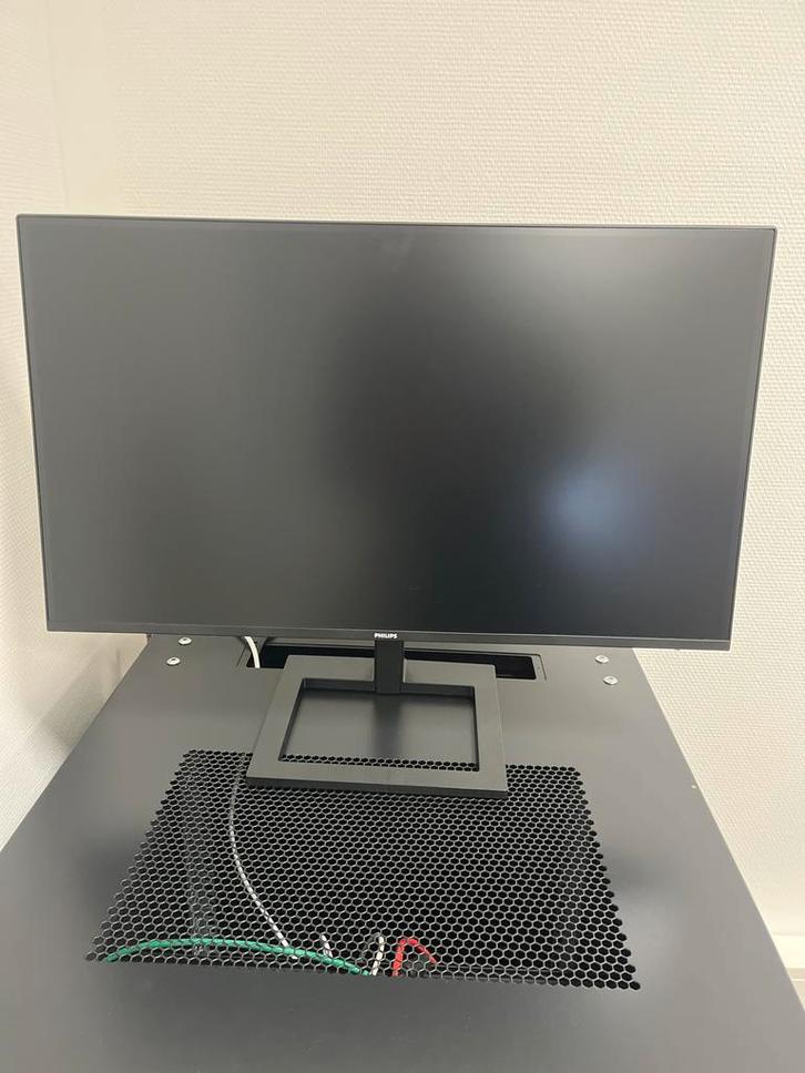 Philips Monitor 27 inch 27E1N16, Computers en Software, Monitoren, Zo goed als nieuw, 60 Hz of minder, HDMI, USB-C, Gaming, In hoogte verstelbaar