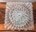 Massive plafondlamp van geperst glas  | 20 cm | jaren 60, Ophalen of Verzenden, Zo goed als nieuw, Glas