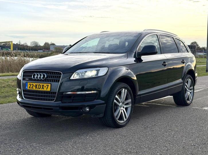 Audi Q7 4.2 FSI quattro 7 Pers | Bose | Navi |Youngtimer!, Auto's, Audi, Bedrijf, Te koop, Q7, 4x4, ABS, Airbags, Airconditioning