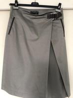 Salvatore Ferragamo rok, Kleding | Dames, Maat 42/44 (L), Ophalen of Verzenden, Zo goed als nieuw, Grijs