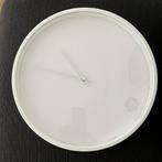 LEFF Amsterdam witte ronde design klok doorsnede 35 cm, Huis en Inrichting, Woonaccessoires | Klokken, Ophalen of Verzenden, Zo goed als nieuw