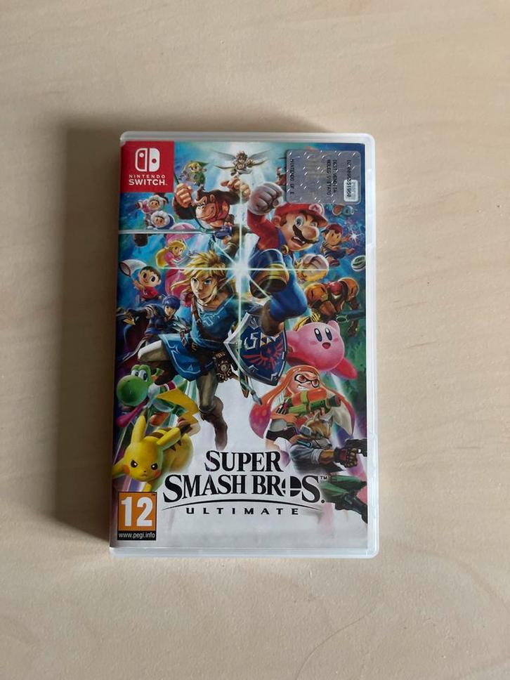 Super Smash Bros. Ultimate - Nintendo Switch, Spelcomputers en Games, Games | Nintendo Switch, Zo goed als nieuw, Vechten, 3 spelers of meer