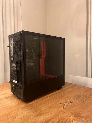Custom Gaming PC beschikbaar voor biedingen