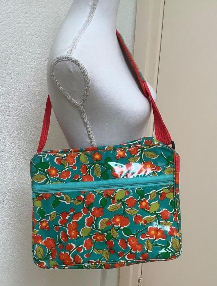 Div. mooie (schouder) tassen. O.a. nieuw, Sieraden, Tassen en Uiterlijk, Tassen | Damestassen, Schoudertasje, Rood, Ophalen of Verzenden