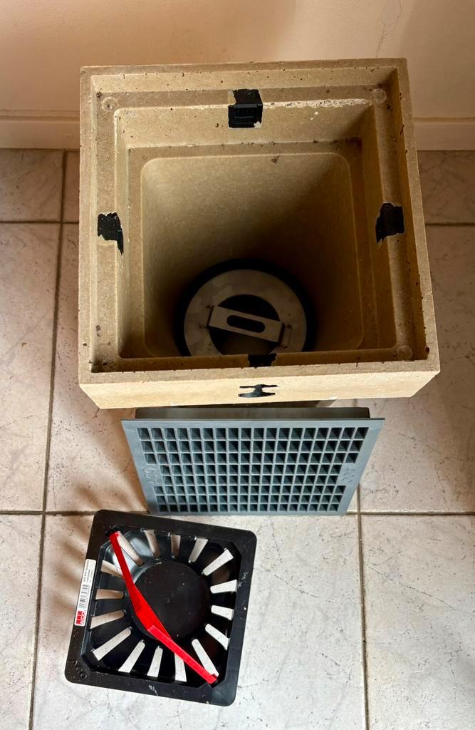Nieuw ACO Europoint hoog model (compleet met stankafsluiter), Doe-het-zelf en Verbouw, Buizen en Afvoer, Nieuw, Afvoer, Overige materialen
