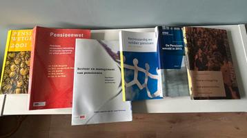 Diverse boeken voor pensioen professionals beschikbaar voor biedingen